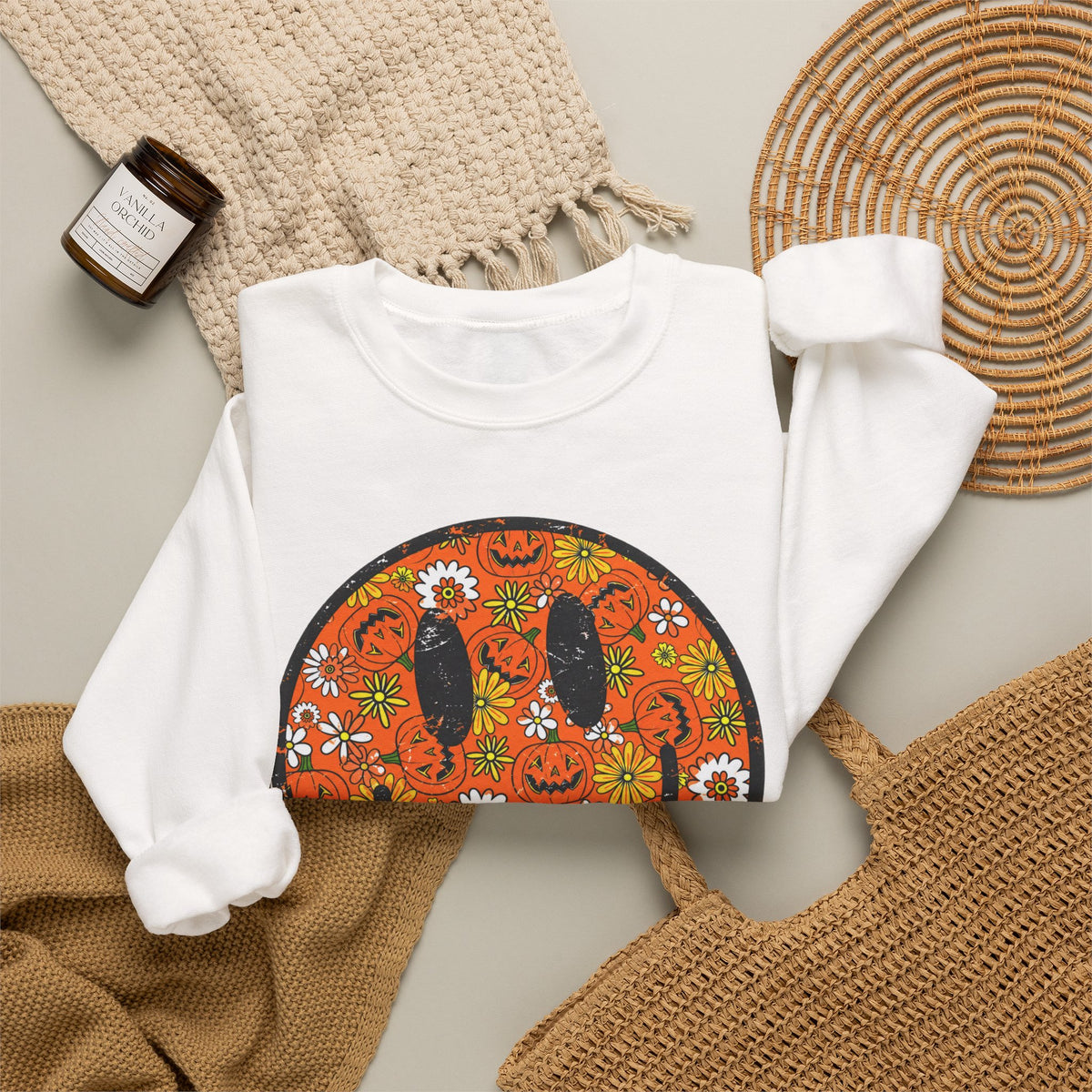 Retro Halloween Smiley Sweatshirt 🎃🌼